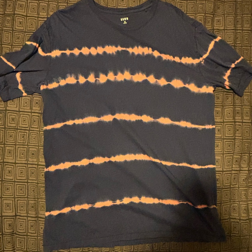 Rowm tie dye tee